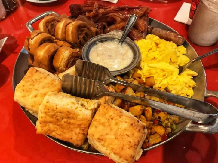 Whispering Canyon Cafe